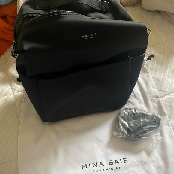 Black Mina Baie Stevie Midi Diaper Bag Nylon - Picture 3 of 6